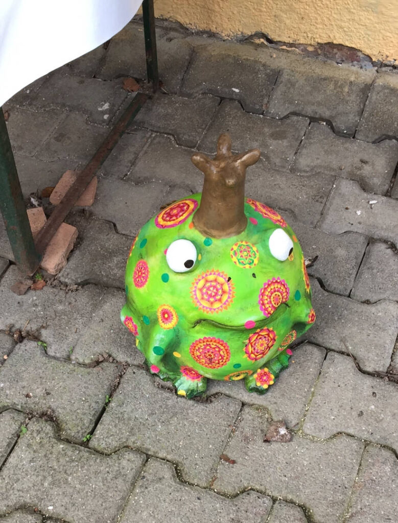 Froschkönig Skulptur