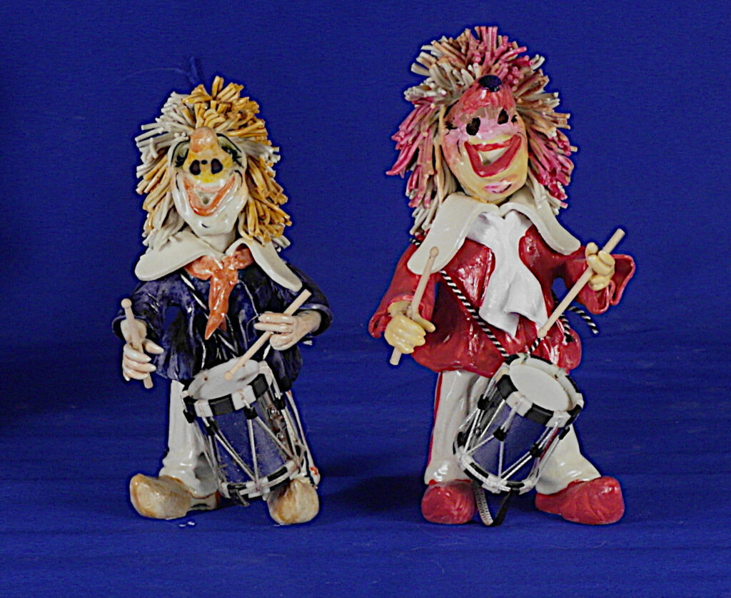 2 Waggis alsTrommler.  Basler Fasnachtsfigur