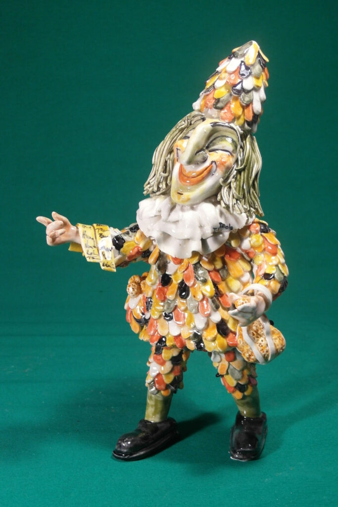 Fasnachtsfigur Bajass in Farbe