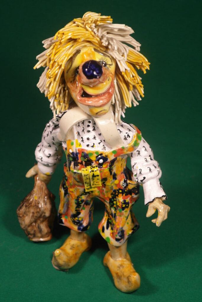 Fasnachtsfiguren Waggis in Latzhose